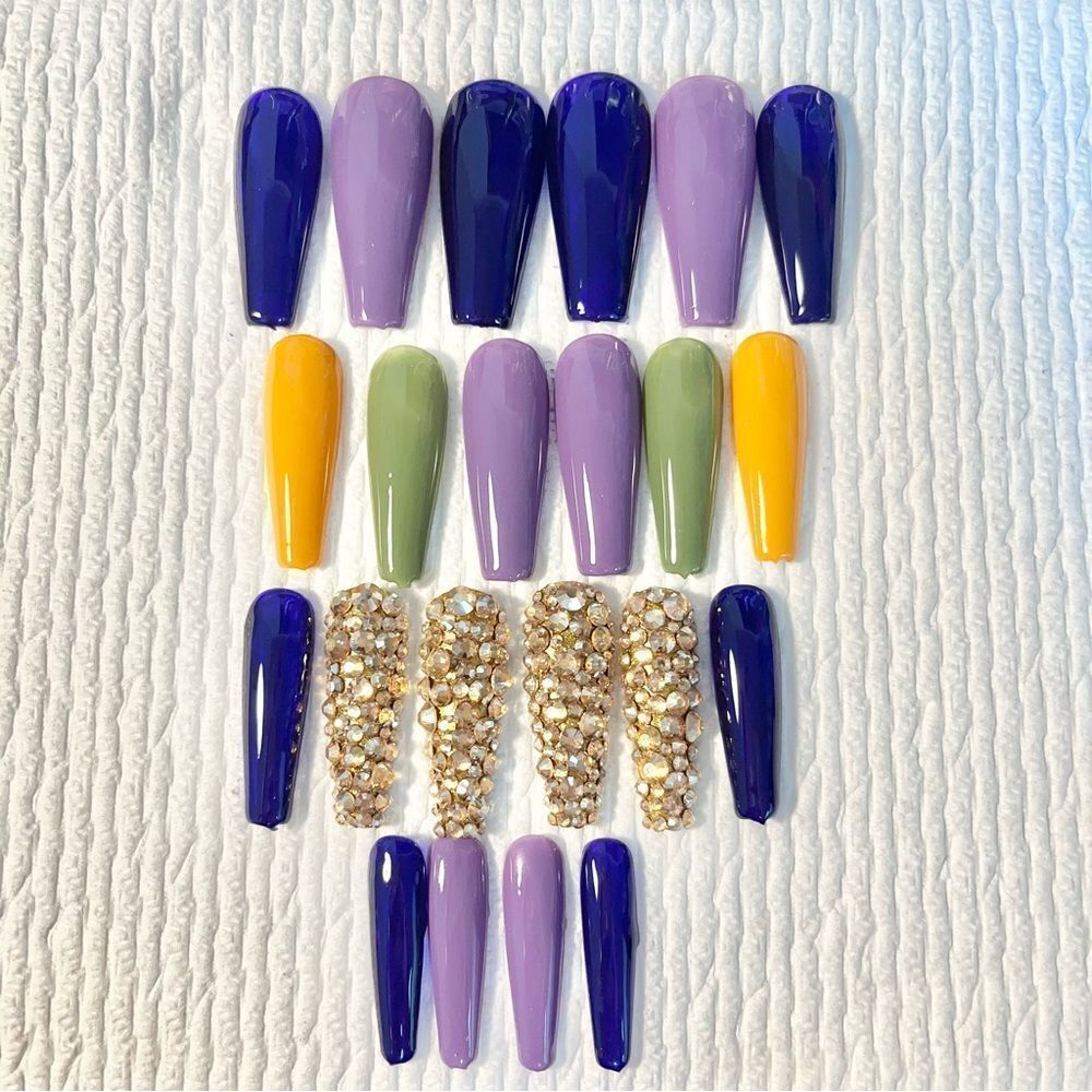Royal Elegance Nails